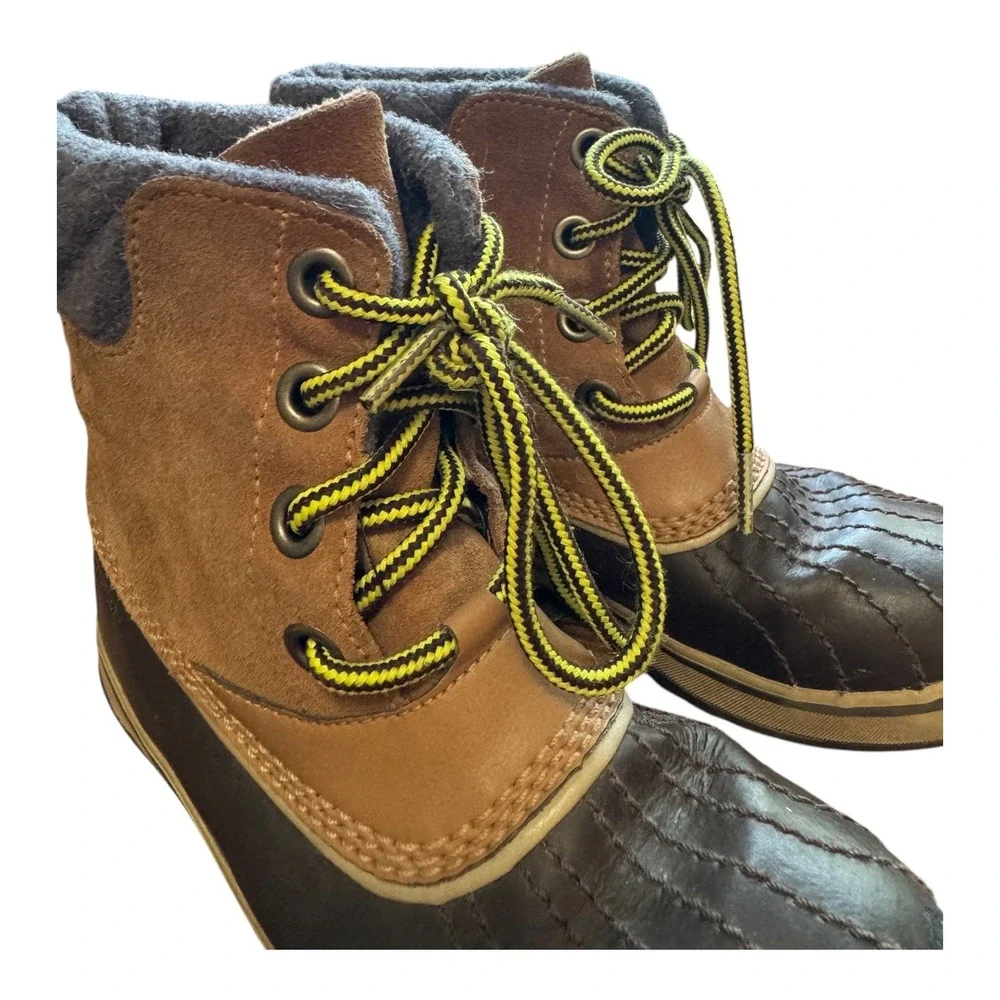 Sorel Waterproof Duck Boots Kids Brown Suede Leather Good Insulated Winter